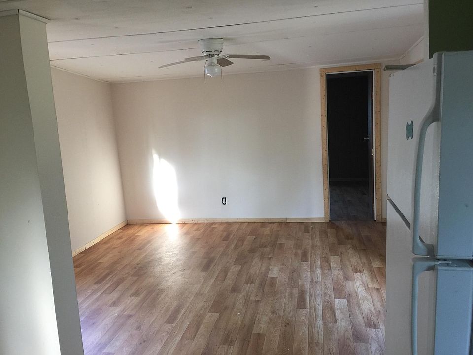 1st image of 944 Craven Ln