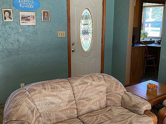 3rd image of 4052 Greenbay Dr