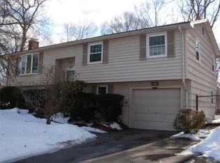 125 Devon Rd, Norwood, MA 02062