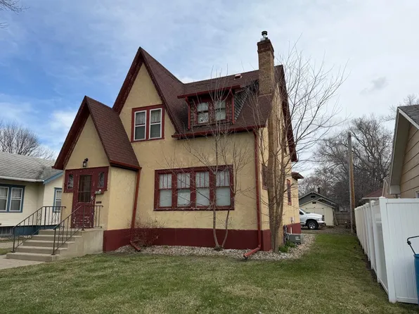 1315 S 1st St, Aberdeen, SD 57401
