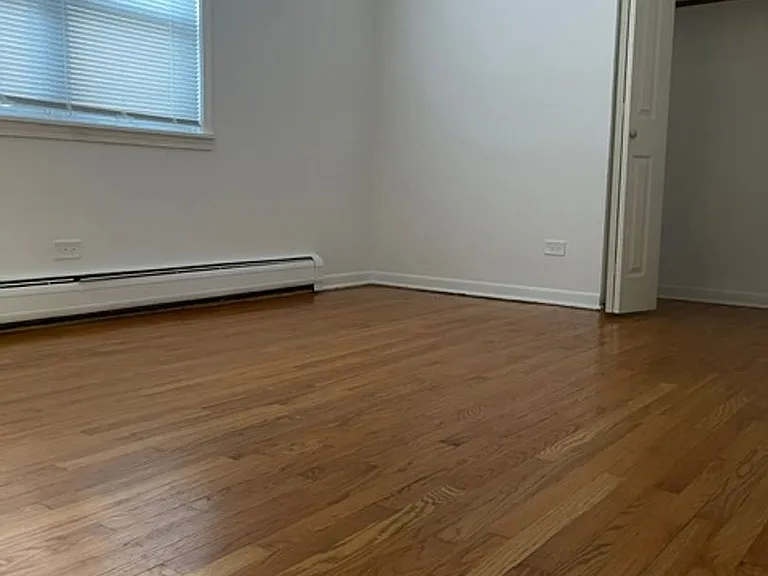 10354 Michael Todd Ter — Photo 3