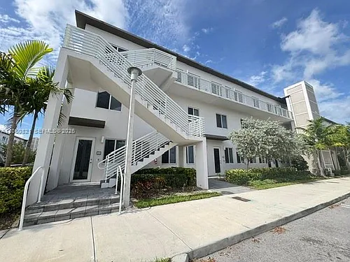 10270 NW 66th St Photo 1