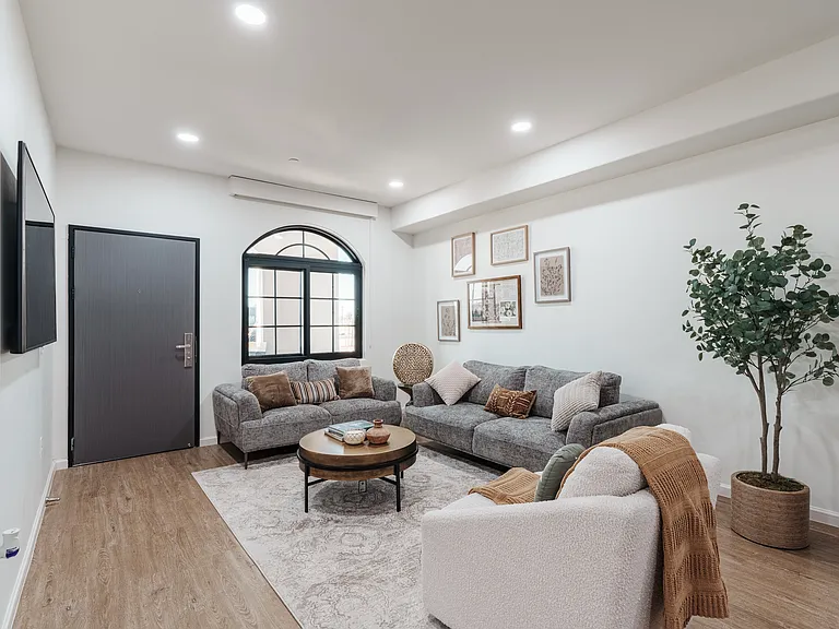 Palazzo Villas Luxury Apartments — Photo 6