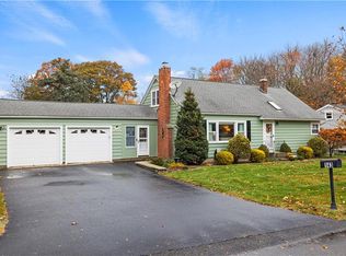 143 Lewiston St, Warwick, RI 02889