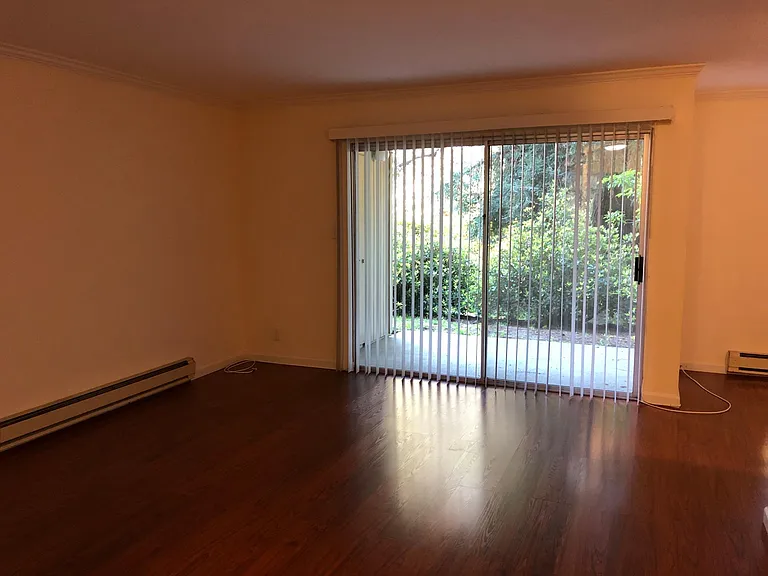 505 Cypress Point Dr #173 — Photo 9