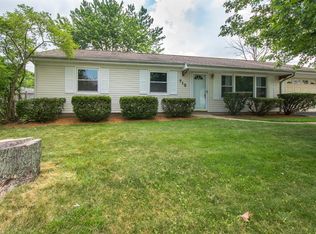 715 Acadia Rd, Valparaiso, IN 46385