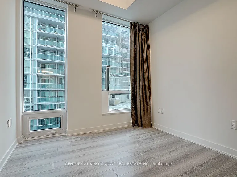 121 Saint Patrick St #722 — Photo 30
