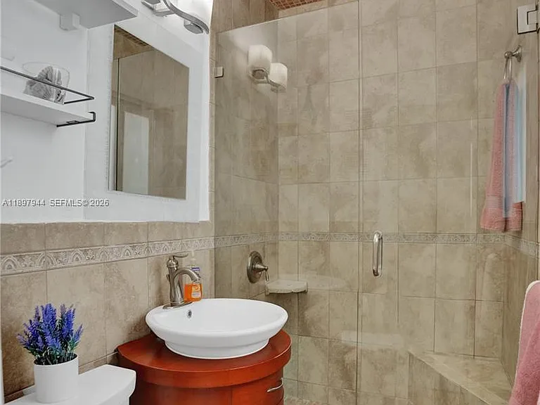 8851 Byron Ave — Photo 22