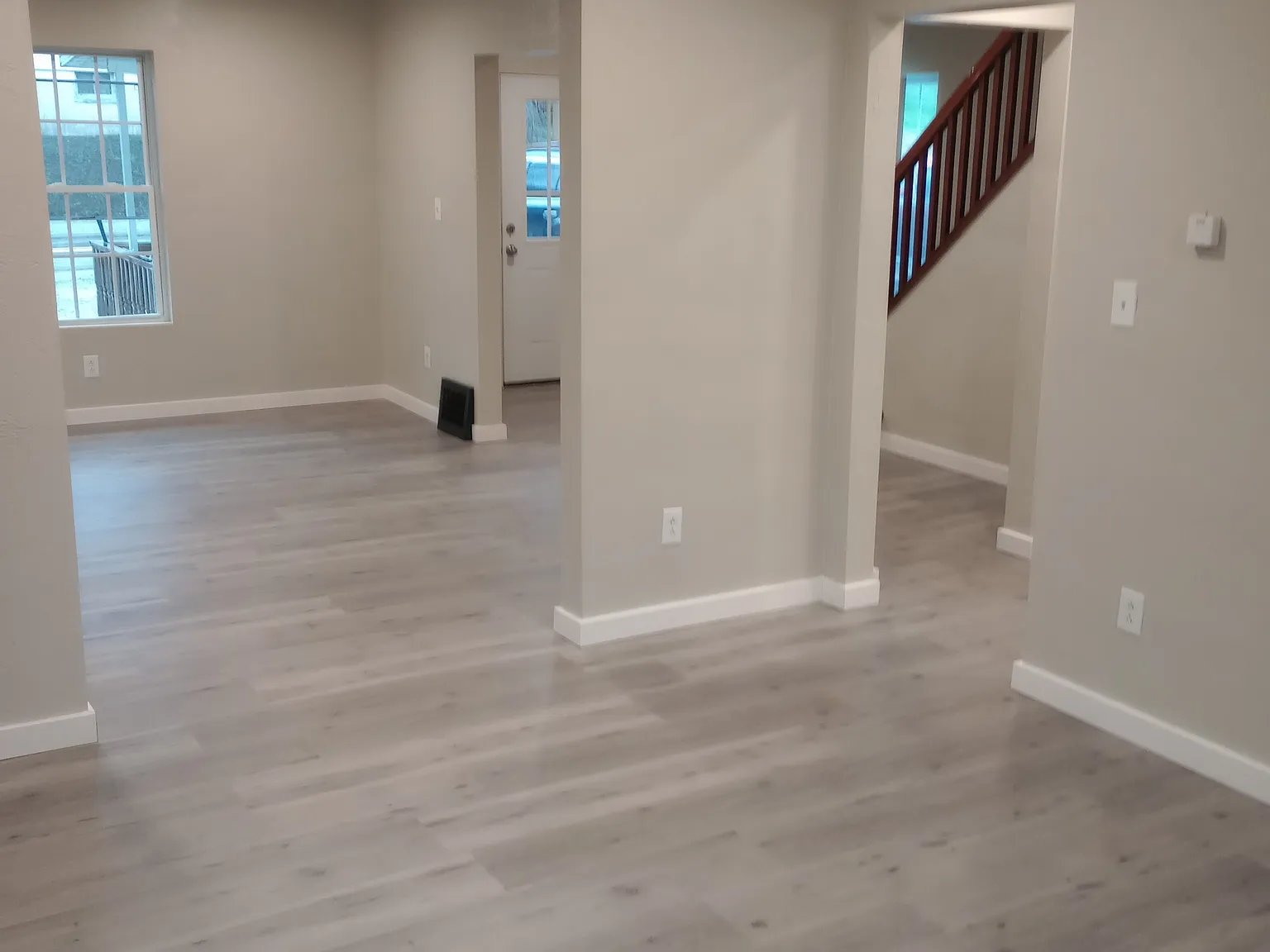 4 bed, 1.5 bath, 1800 sqft, $1,250 — Photo 2