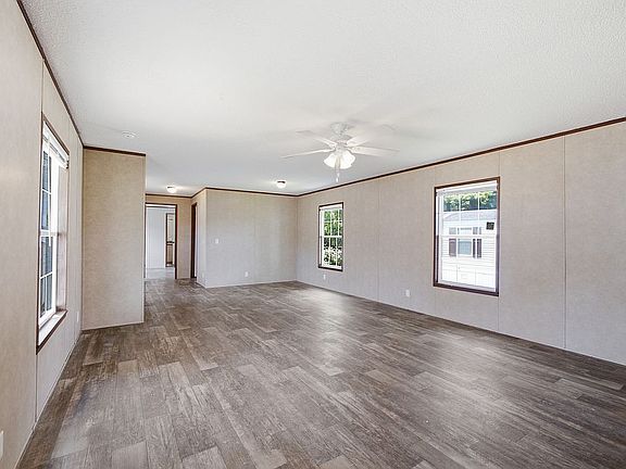 3rd image of 137 Villa Dr