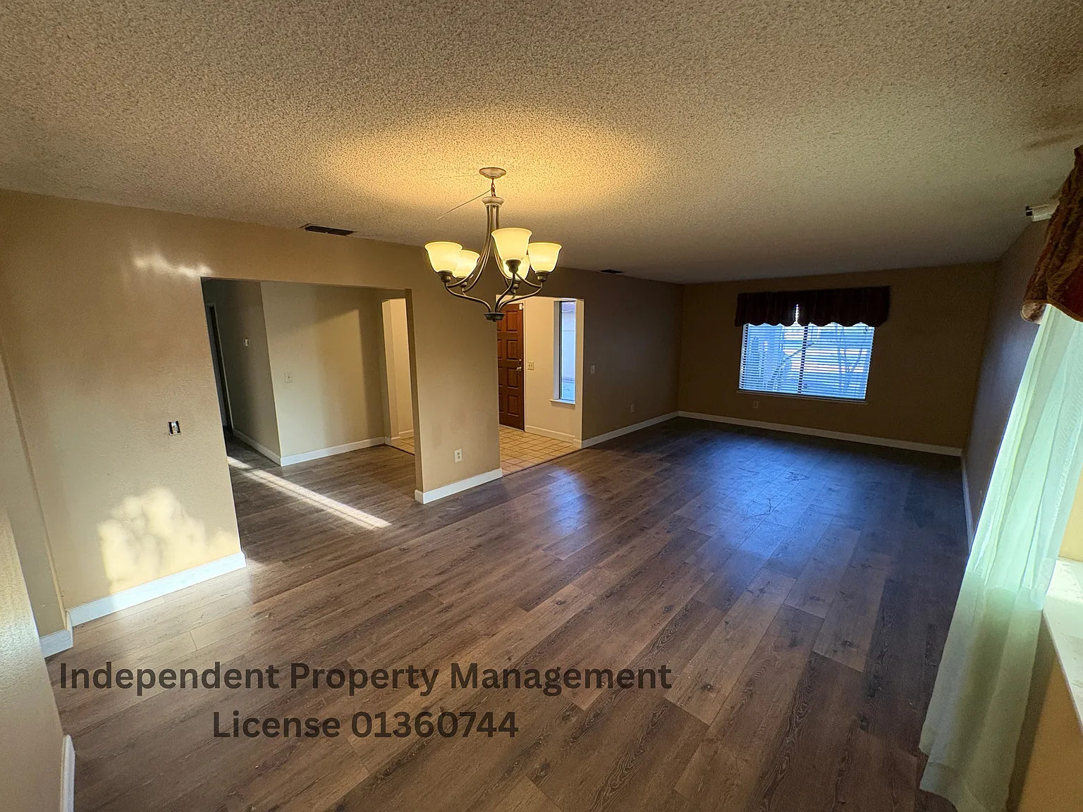 4 bed, $2,500 — Photo 4