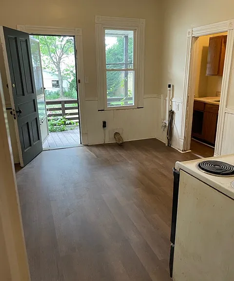 118 1/2 S Rebecca Ave #1 — Photo 5