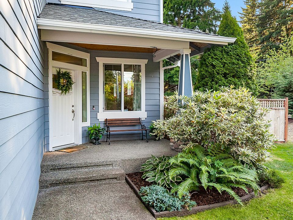 1st image of 532 195th St SW