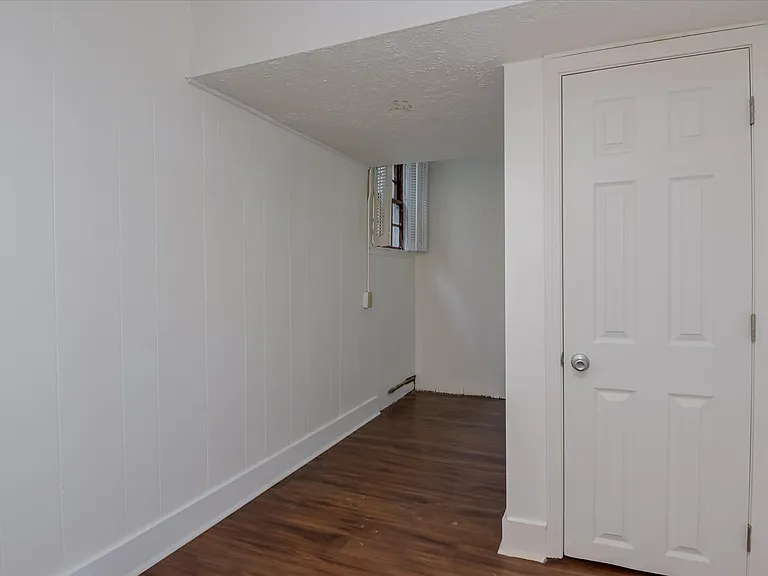 714 Hickman Rd — Photo 53