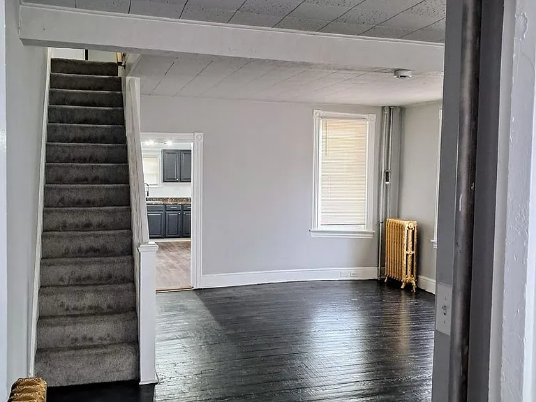 546 High St — Photo 4