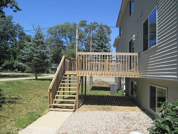 2nd image of 474 Jamesgate Ct