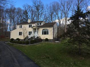 317 Salem Rd, Pound Ridge, NY 10576
