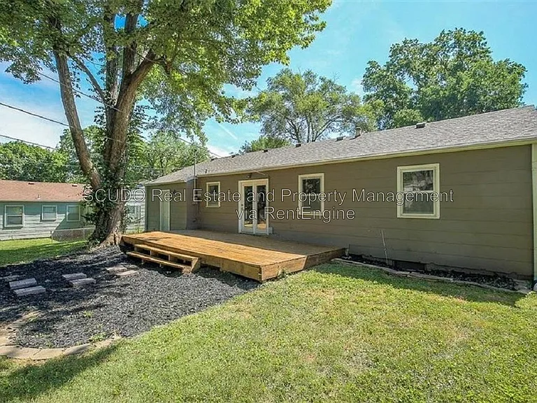 7642 Ash St — Photo 12