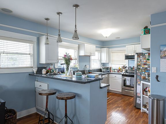4th image of 3490 Collier Ave #1