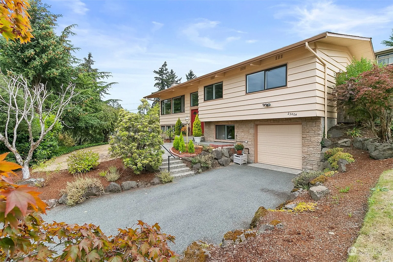 23404 26 Avenue S photo 1