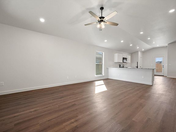 3rd image of 1319 N Chicago Ave