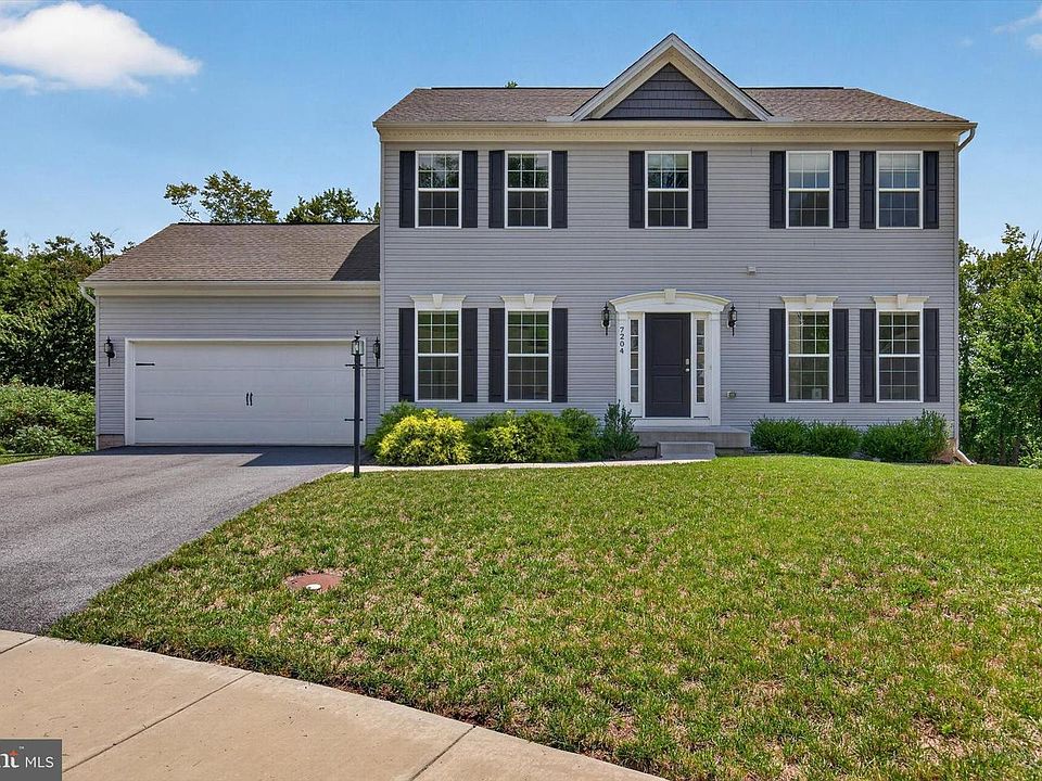 1st image of 7204 Hidden Meadow Ln