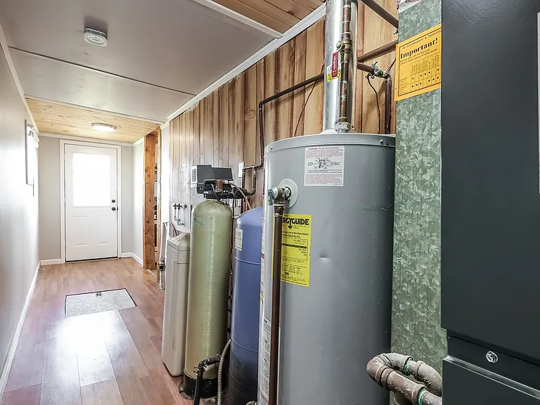 898733_022_laundry_room_13556603.jpg