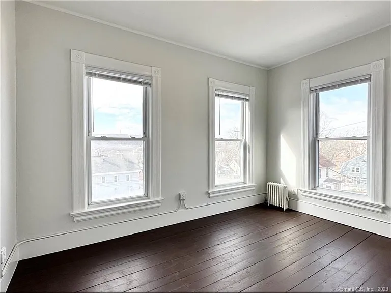 49 Chestnut St #4 — Photo 9