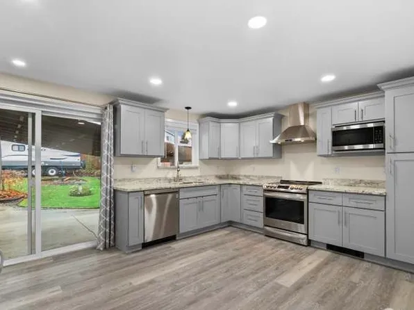 2232 E Wright Ave, Tacoma, WA 98404