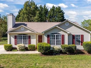 3922 Landover Dr, High Point, NC 27265