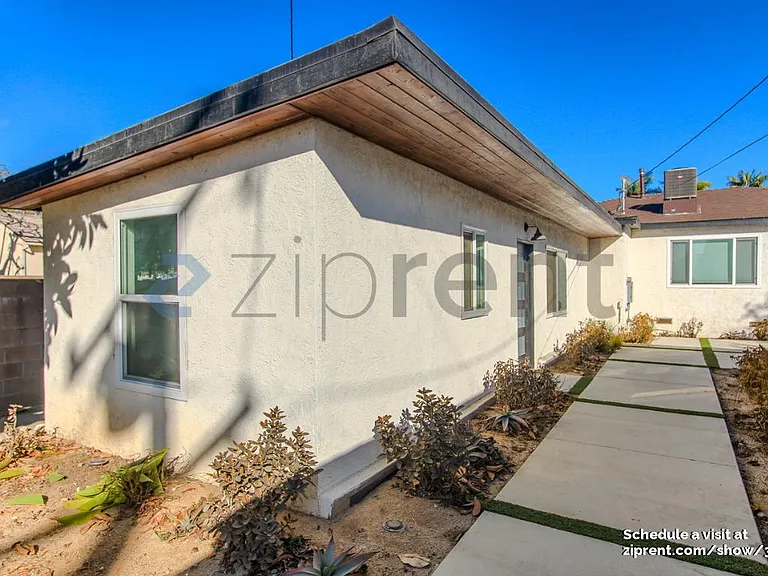 3937 Redwood Ave #A — Photo 2