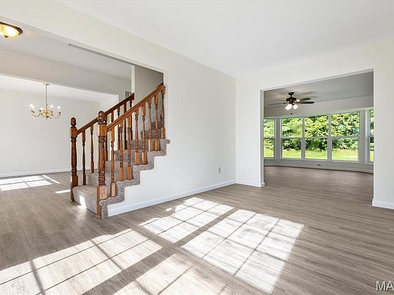 5th image of 16987 Hickory Forest Ln