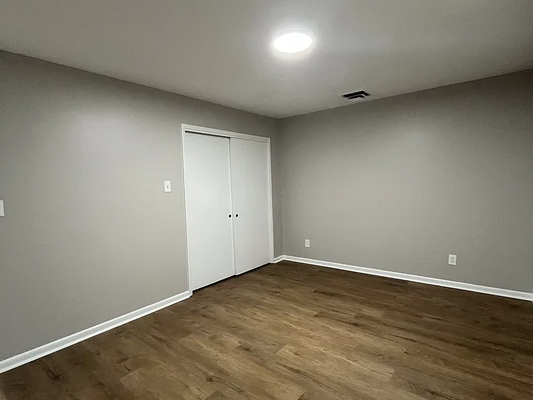 254 Lake Dr #6 — Photo 8