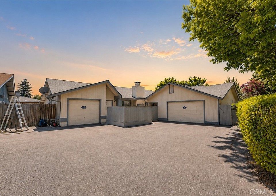 1st image of 654-658 W Yosemite Ave