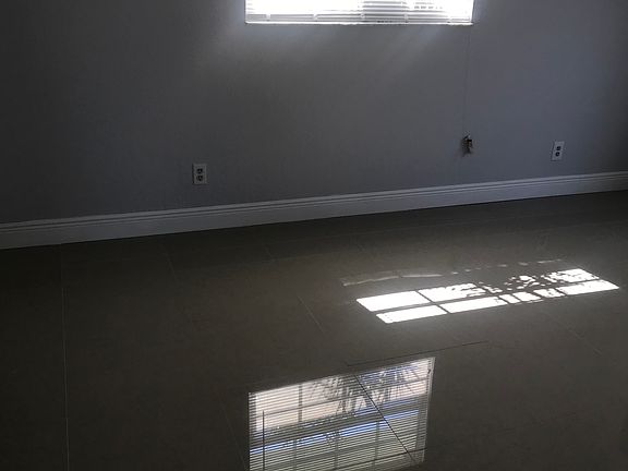 3rd image of 4393 Anna Ln
