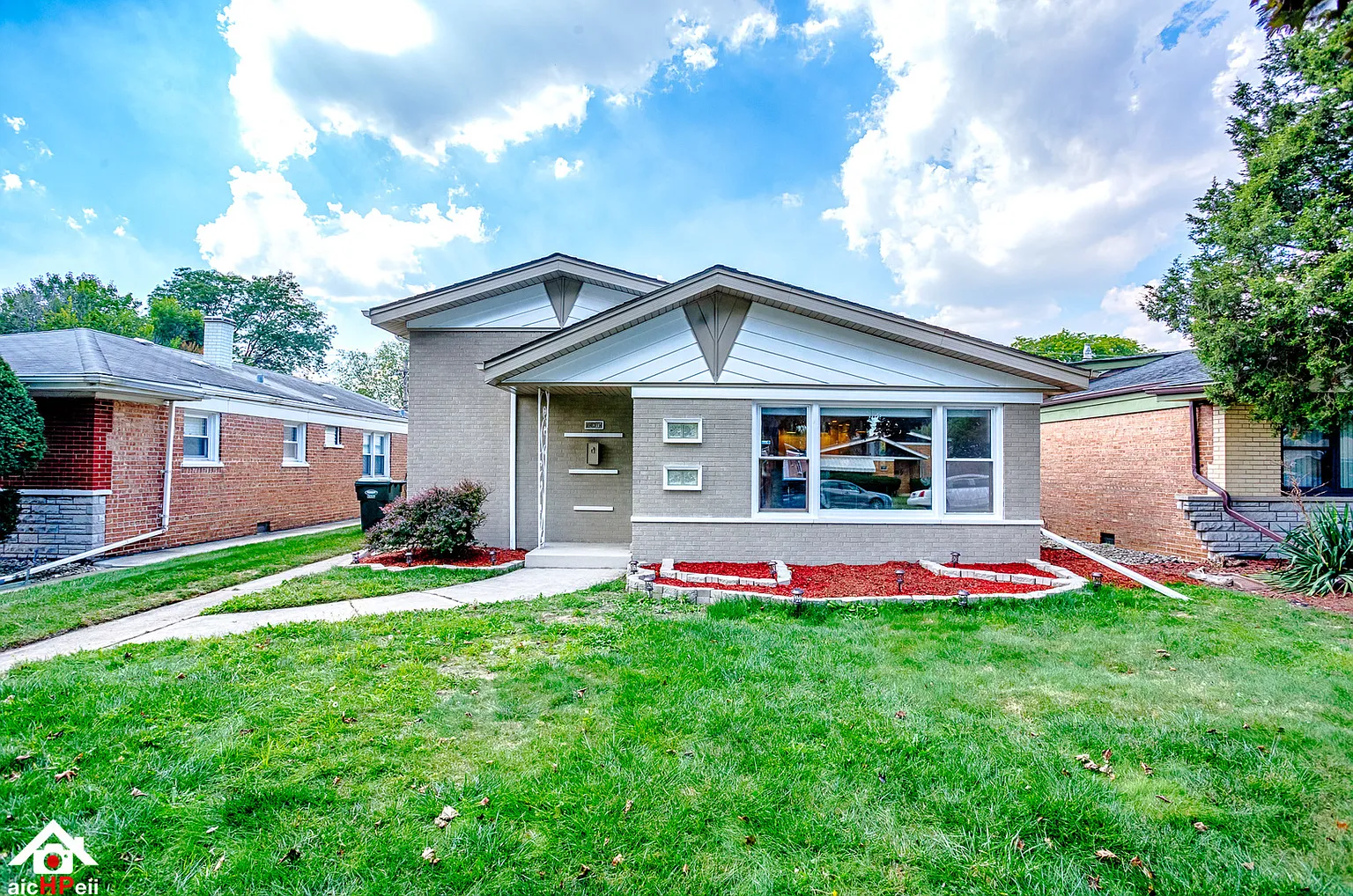 14314 Kenwood Ave photo 1