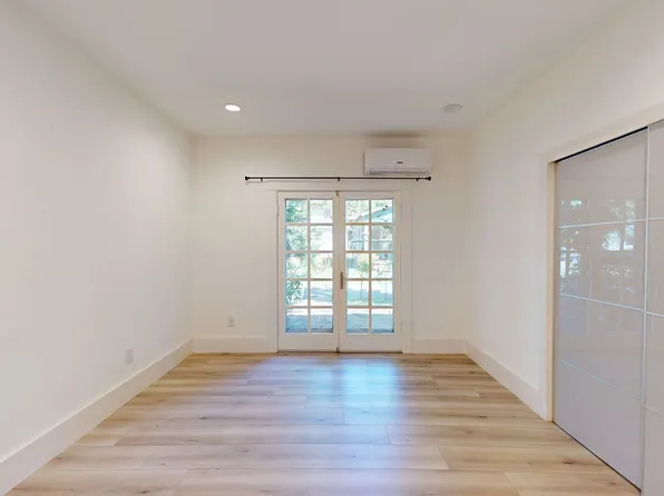 Fully Remodeled! Large 2 bedroom 1 bathroom for rent in Pasadena.