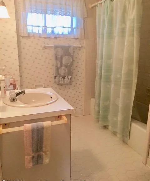 11 Bath Ave — Photo 19