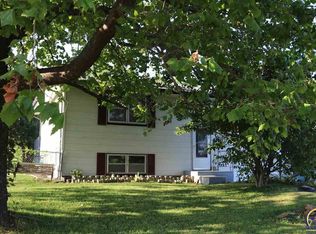 506 Center St, Carbondale, KS 66414