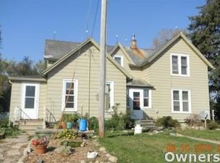 1112 Jonquil Ave, Hampton, IA 50441