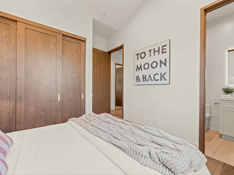 5057 Bluebell Ave — Photo 20
