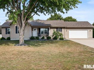 112 Sherwood Dr, Andover, IL 61233