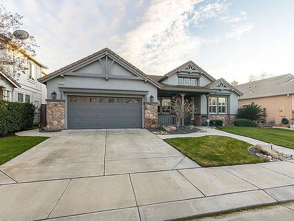 3rd image of 5488 Cooper Ct
