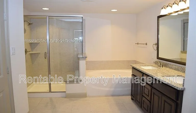 1247 Wiltshire Dr — Photo 11