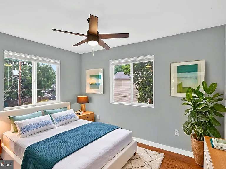 2218 Farrington Ave — Photo 20