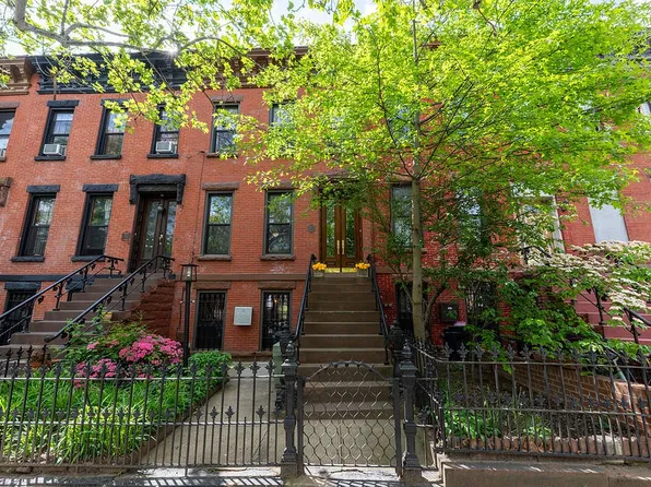 490 Decatur St, Brooklyn, NY 11233