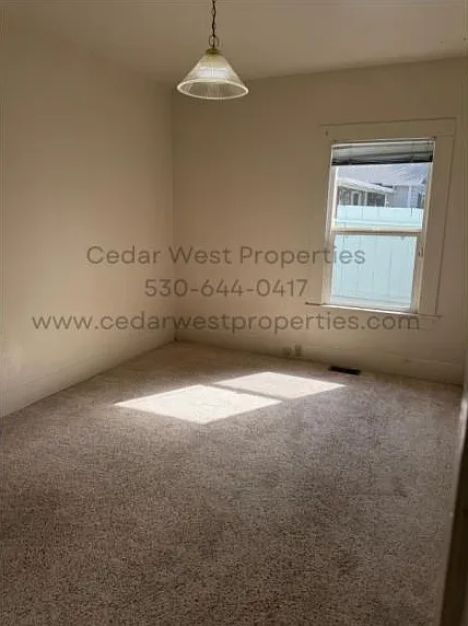 975 Coleman St — Photo 13