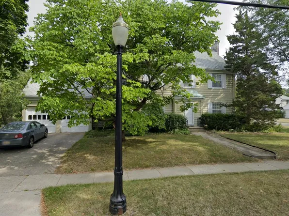 545 Elizabeth St, East Lansing, MI 48823