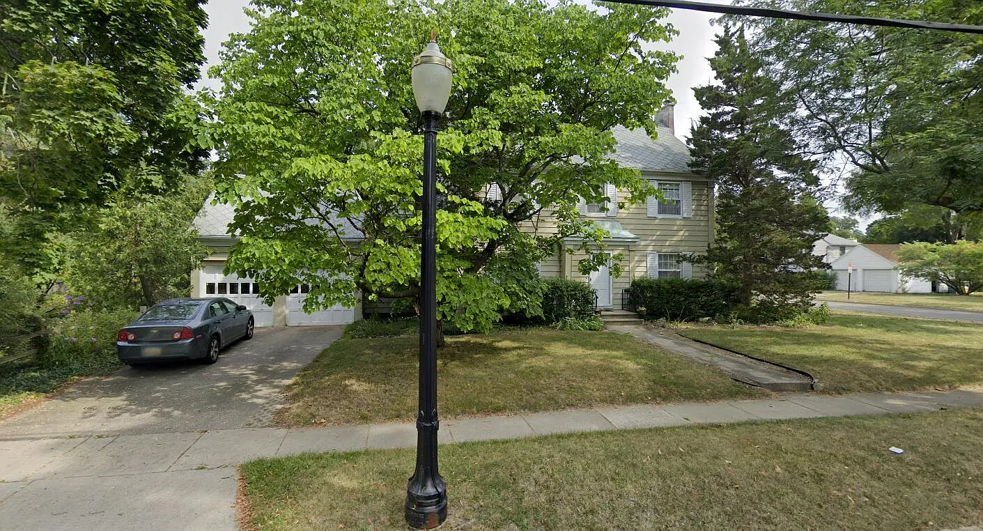545 Elizabeth St photo 1