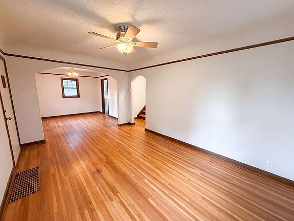 3rd image of 4117 44th Ave S